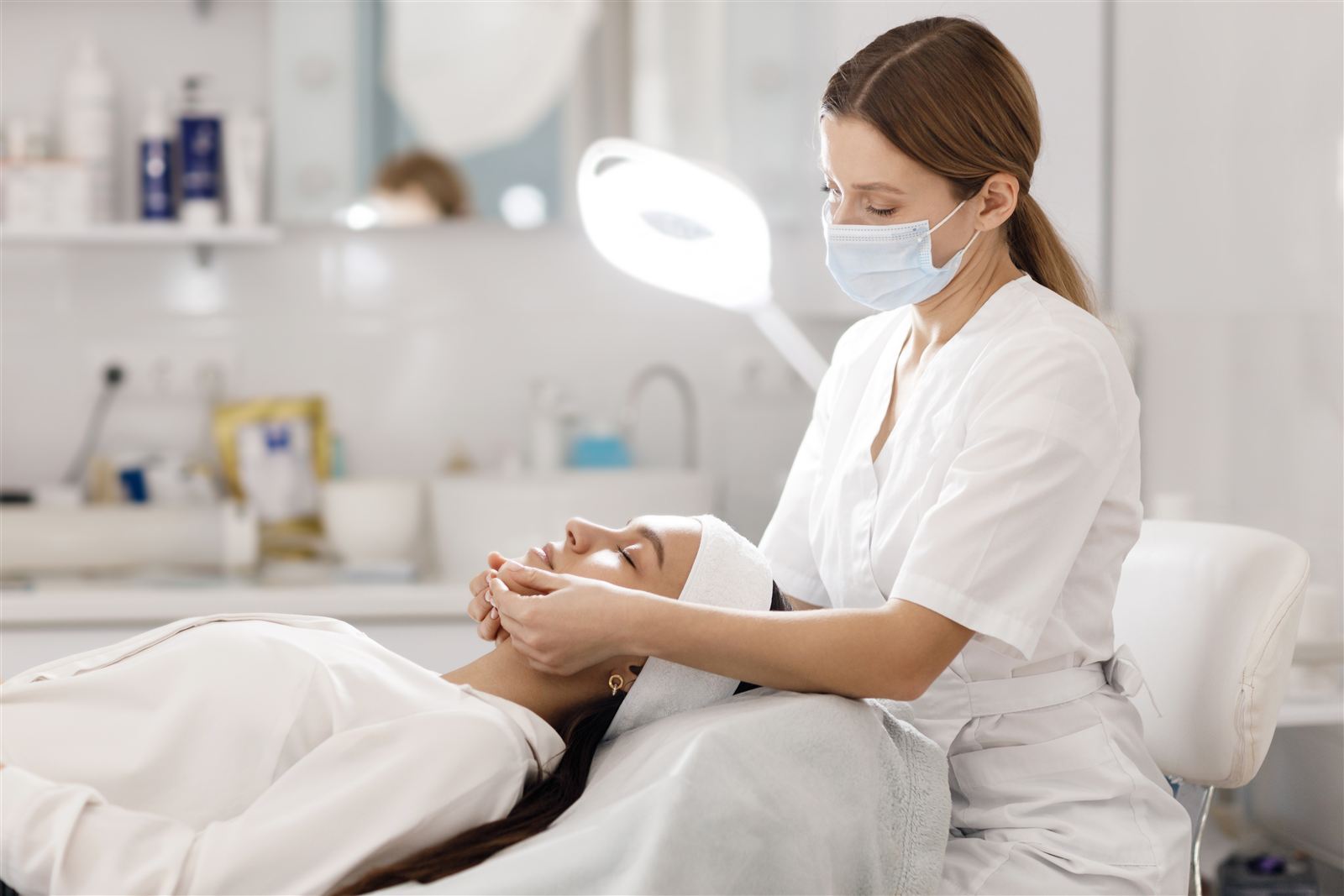 Expert Skin Course at Wibes Beauty Academy Ahmedabad